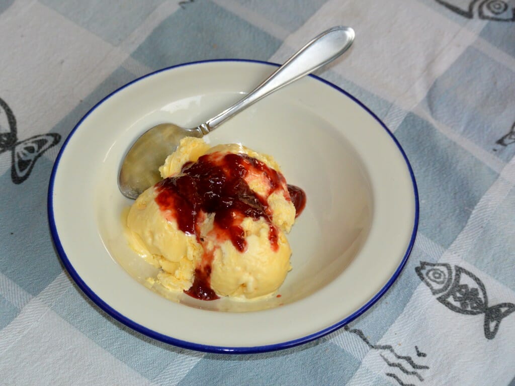 ice cream and strawberry sauce